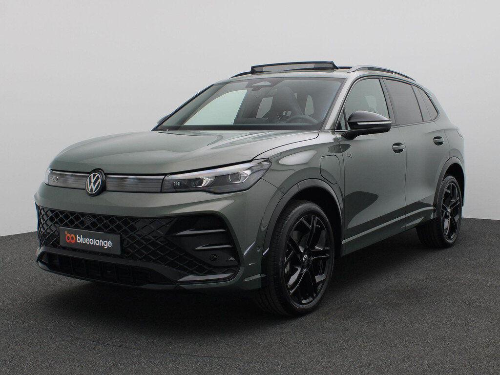 Volkswagen Tiguan 1.5 eHybrid R-Line Edition 272PK DSG Panoramadak, Trekhaak, 20" 