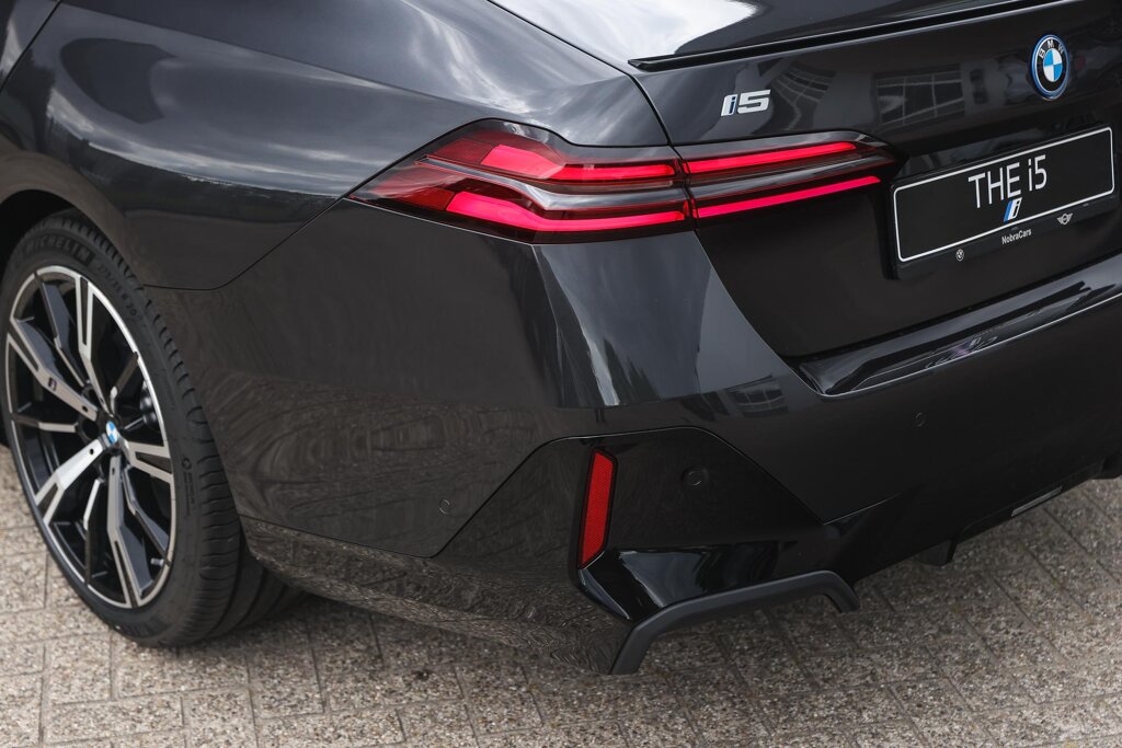 BMW i5 6
