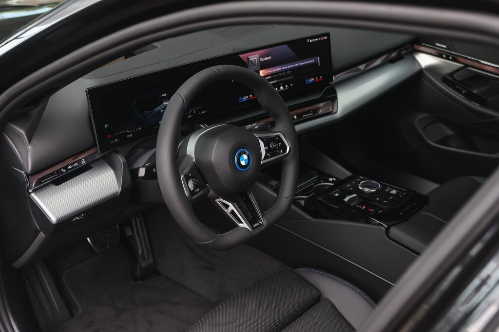 BMW i5 10