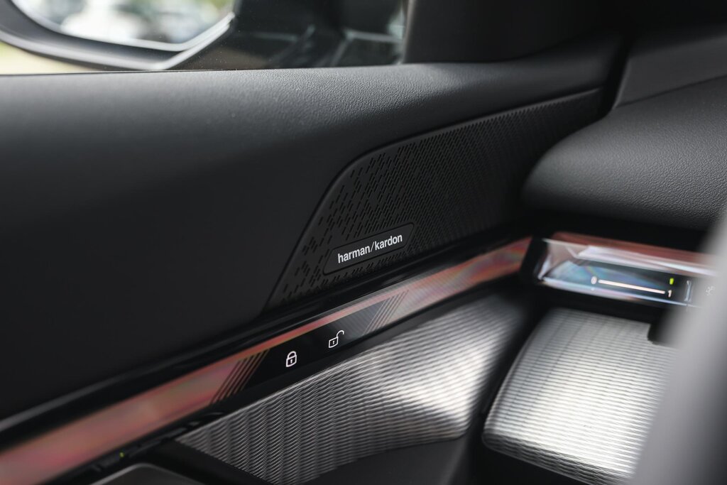 BMW i5 14