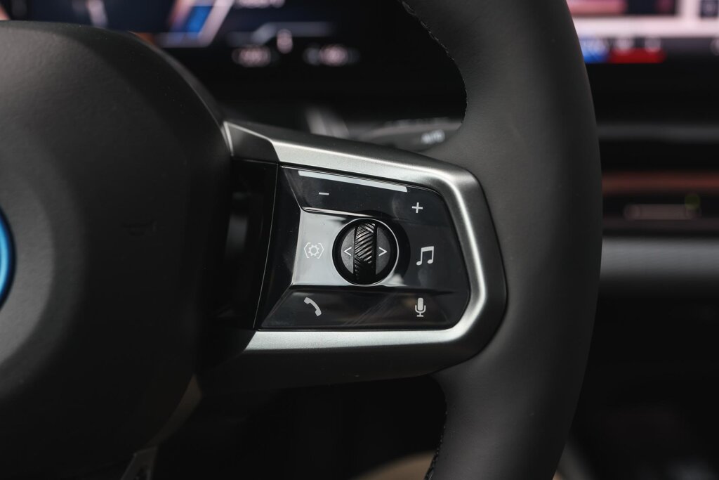 BMW i5 16