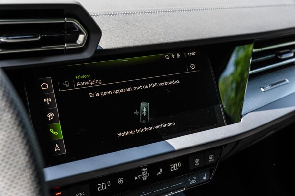 Apple Carplay/Android Auto