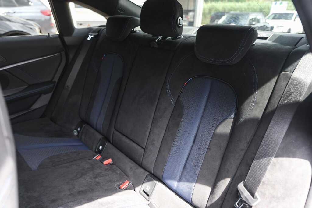 BMW 2 Serie 12