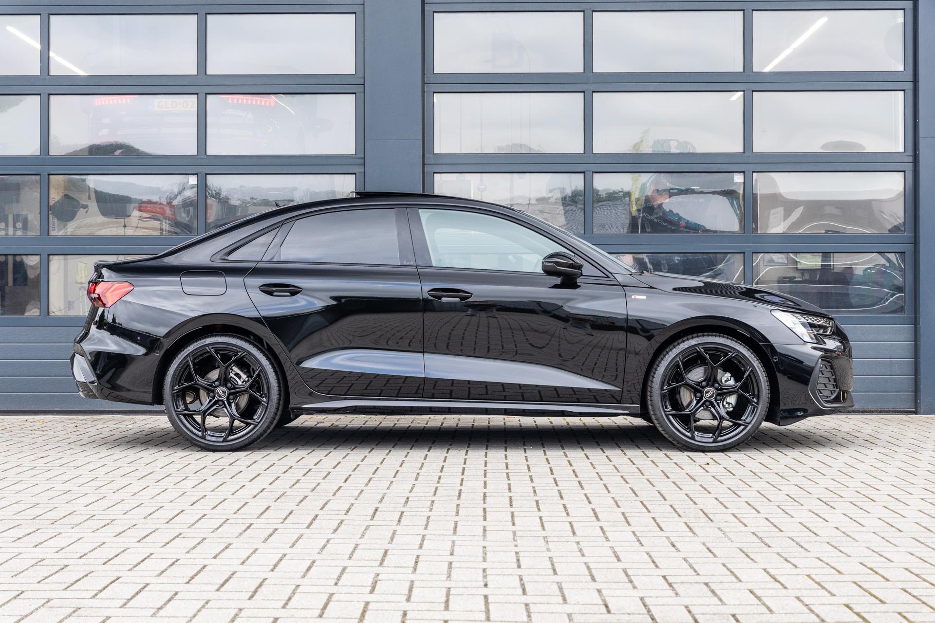 Audi A3 Limousine 30 TFSI 115pk S Edition - Afbeelding 3