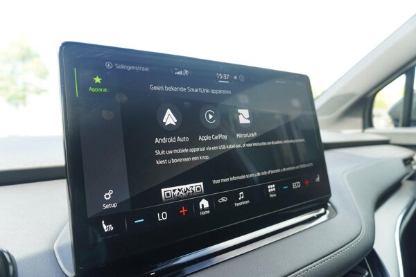 Apple Carplay/Android Auto Apple Carplay/Android Auto