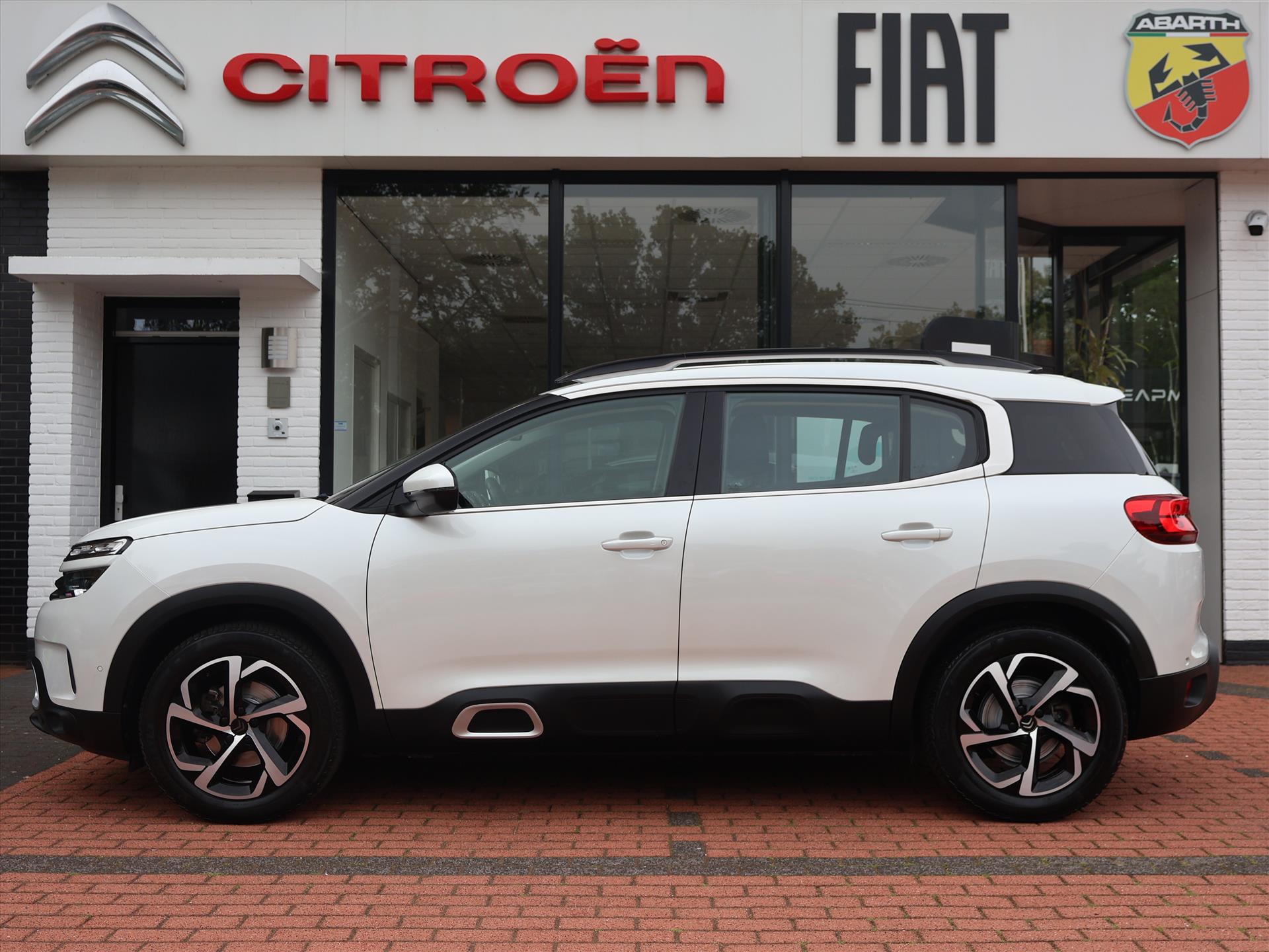 Citroën C5 Aircross PureTech 180PK S&S EAT8 automaat Business, Rijklaarprijs | Trekhaak afn. | Stoelverwarming | Navigatie | Camera - Afbeelding 2