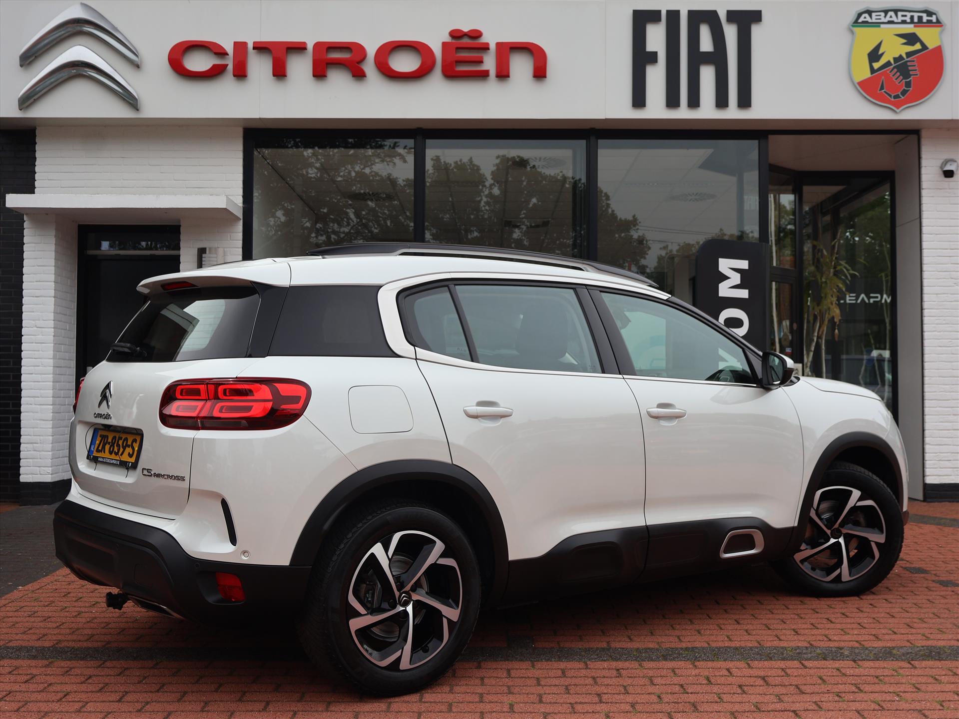 Citroën C5 Aircross PureTech 180PK S&S EAT8 automaat Business, Rijklaarprijs | Trekhaak afn. | Stoelverwarming | Navigatie | Camera - Afbeelding 4