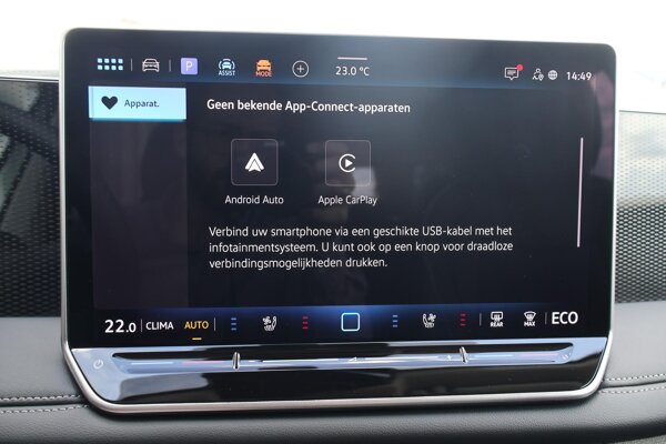 Apple Carplay/Android Auto Apple Carplay/Android Auto