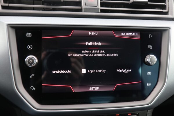 Apple Carplay/Android Auto