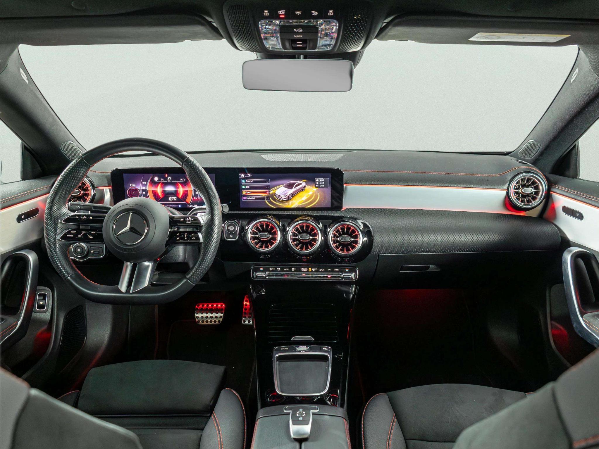 Mercedes-Benz CLA Coupé 180 AMG Line - Afbeelding 3