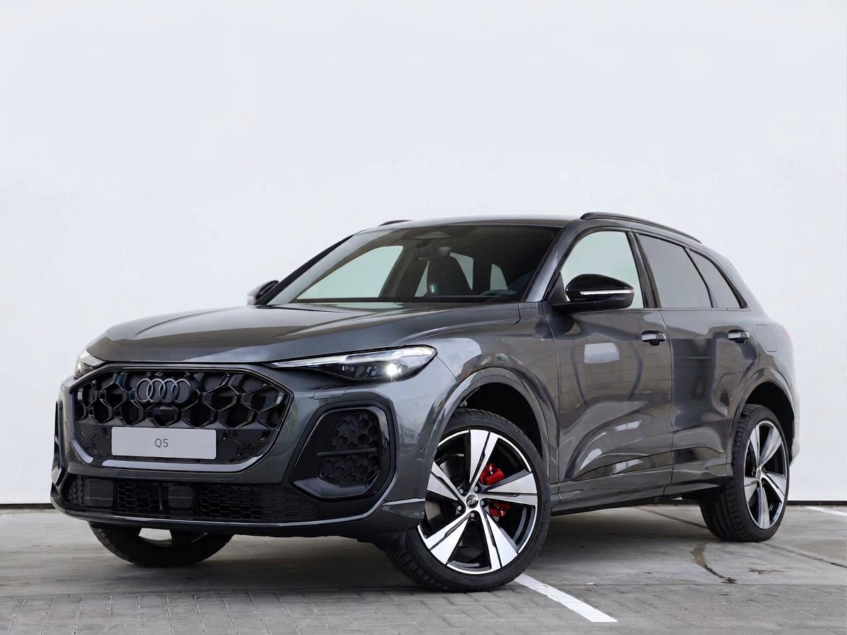 Audi Q5 S edition Competition e-hybrid 367 PK