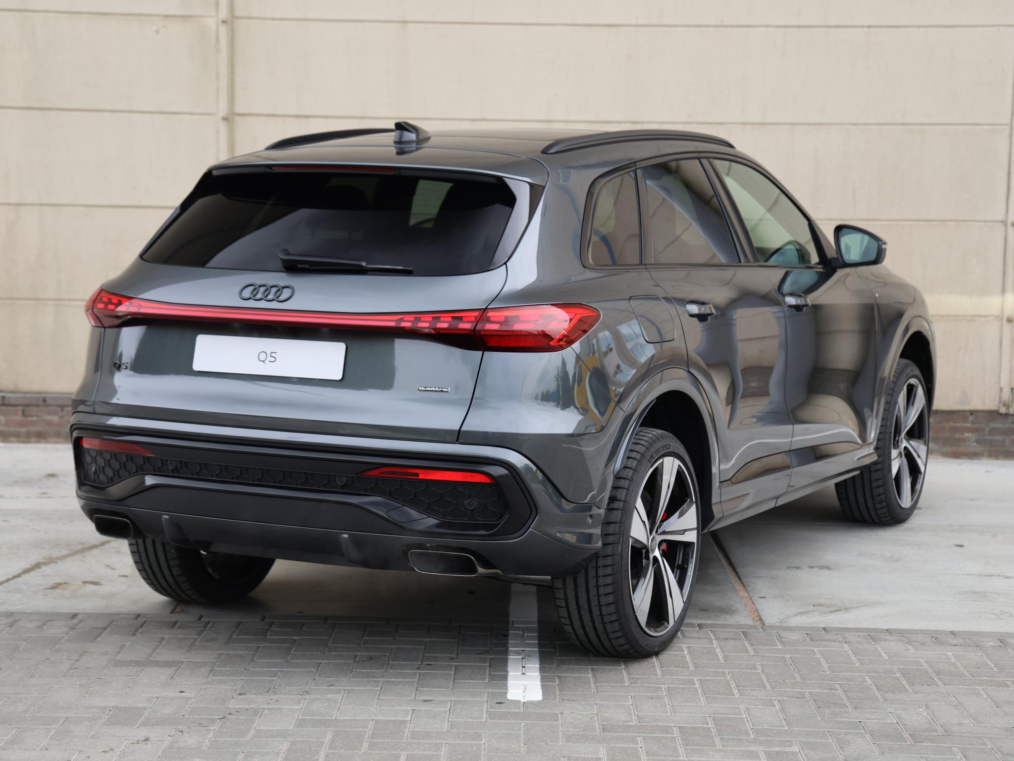 Audi Q5 S edition Competition e-hybrid 367 PK - Afbeelding 5