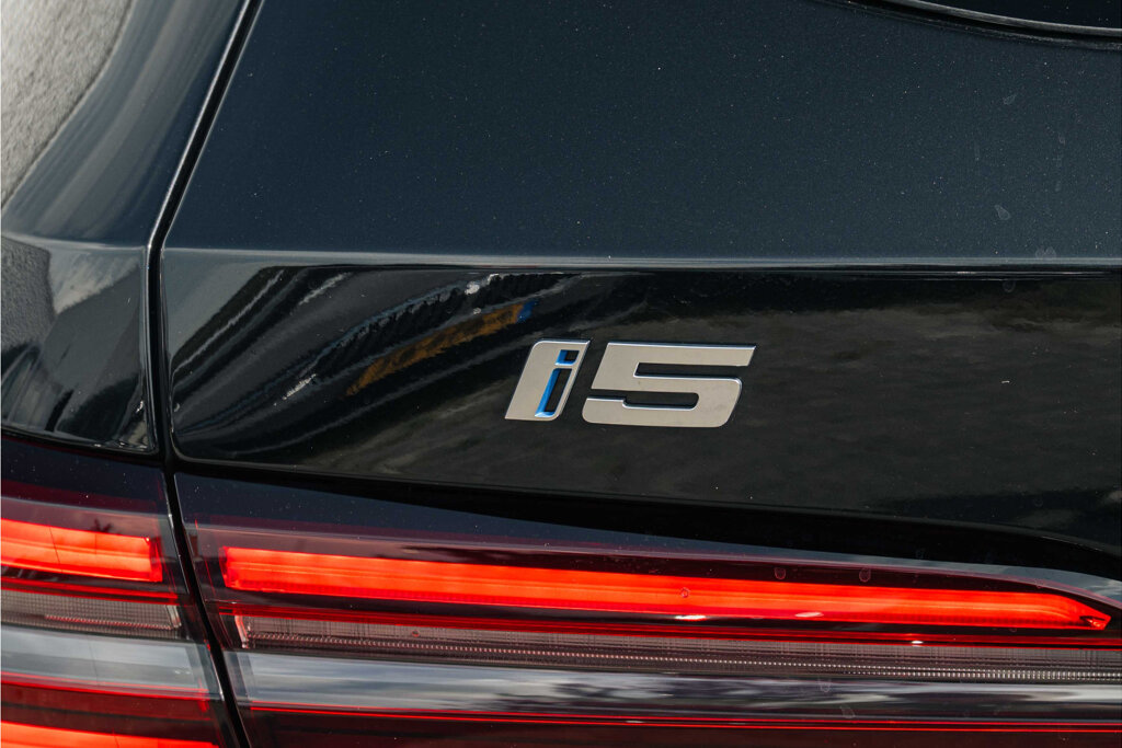 BMW i5 14