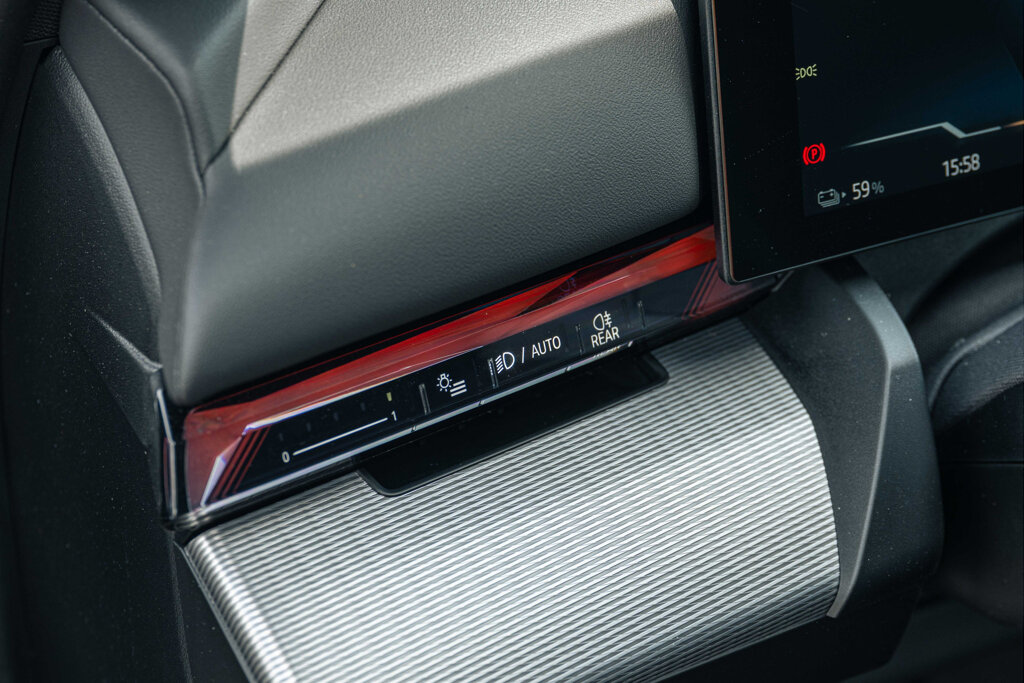 BMW i5 21