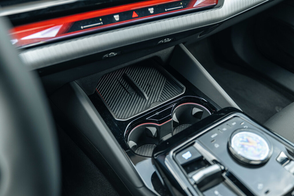 BMW i5 30
