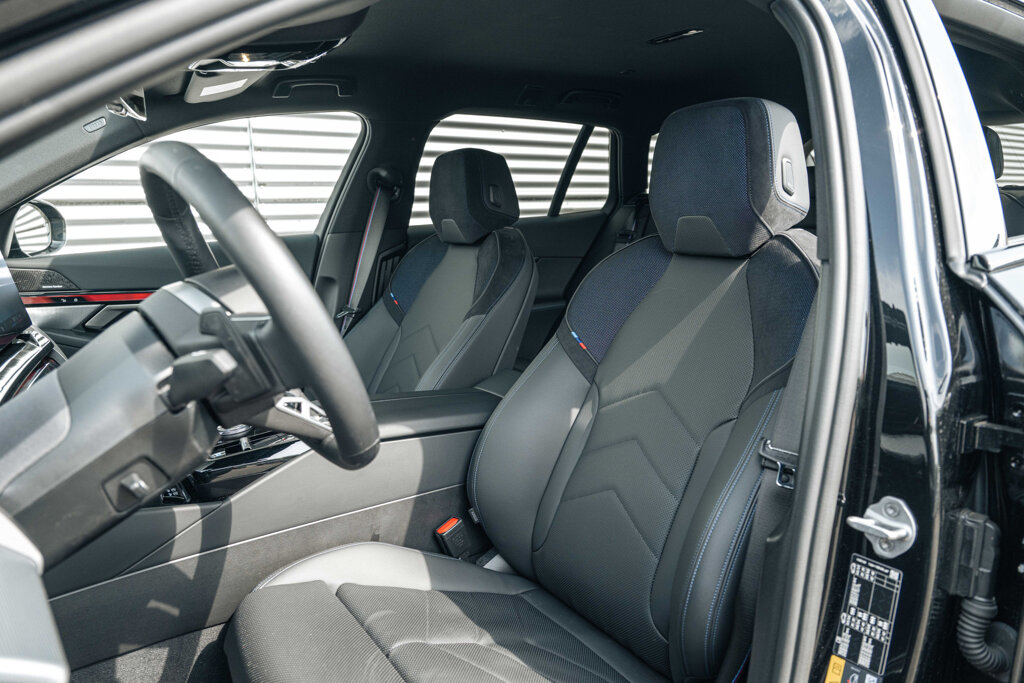 BMW i5 34