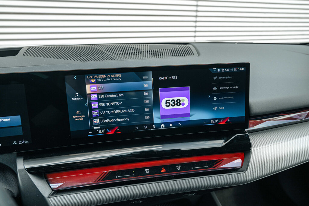 BMW i5 35