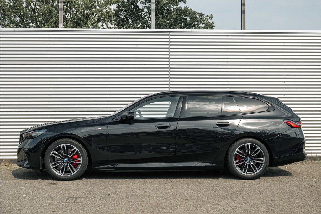 BMW i5 39