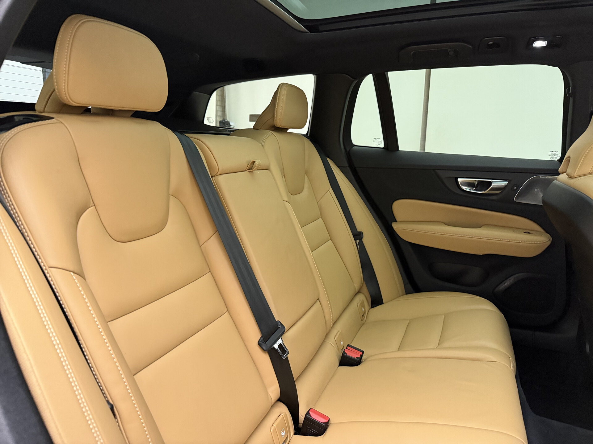 Volvo V60 Cross Country B5 AWD Pro - Afbeelding 4