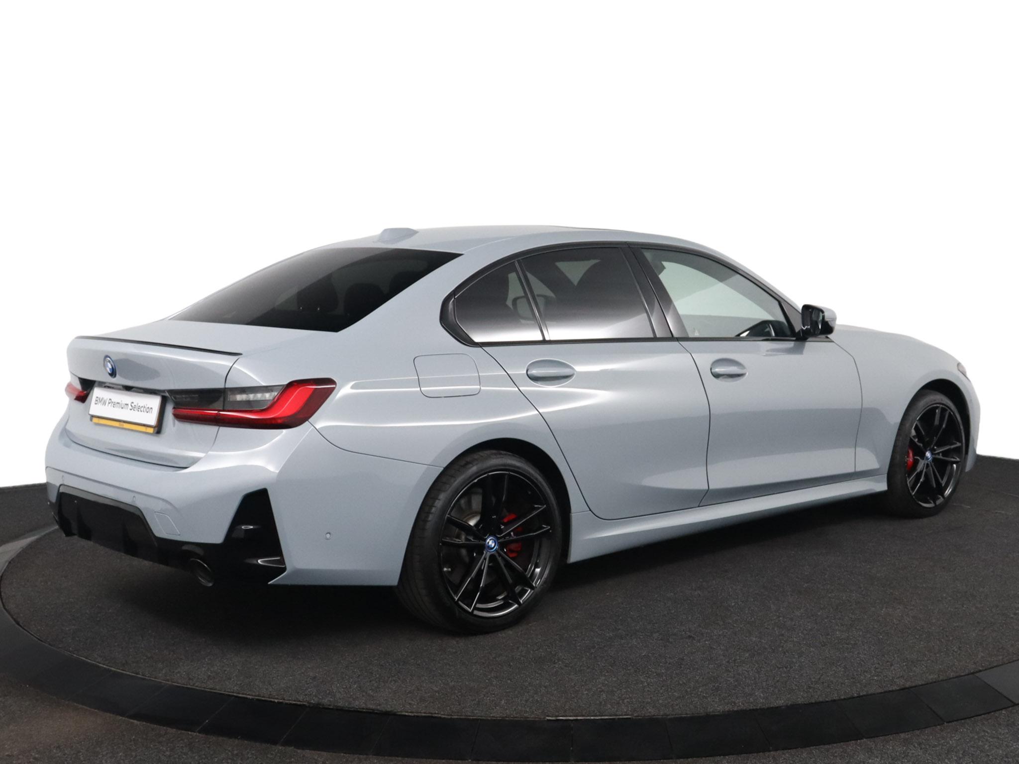 BMW 3-serie 330e - Afbeelding 2