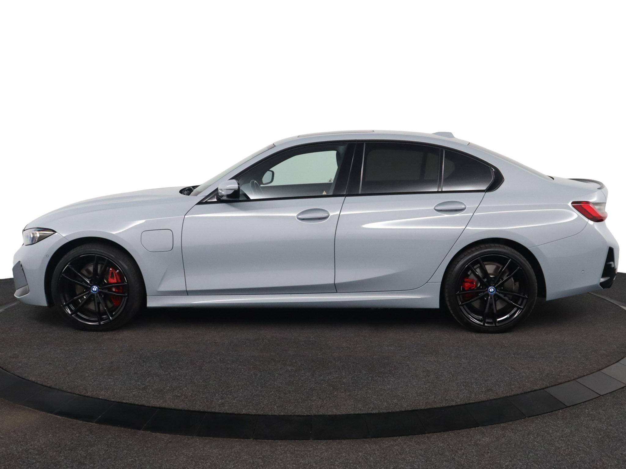 BMW 3-serie 330e - Afbeelding 3