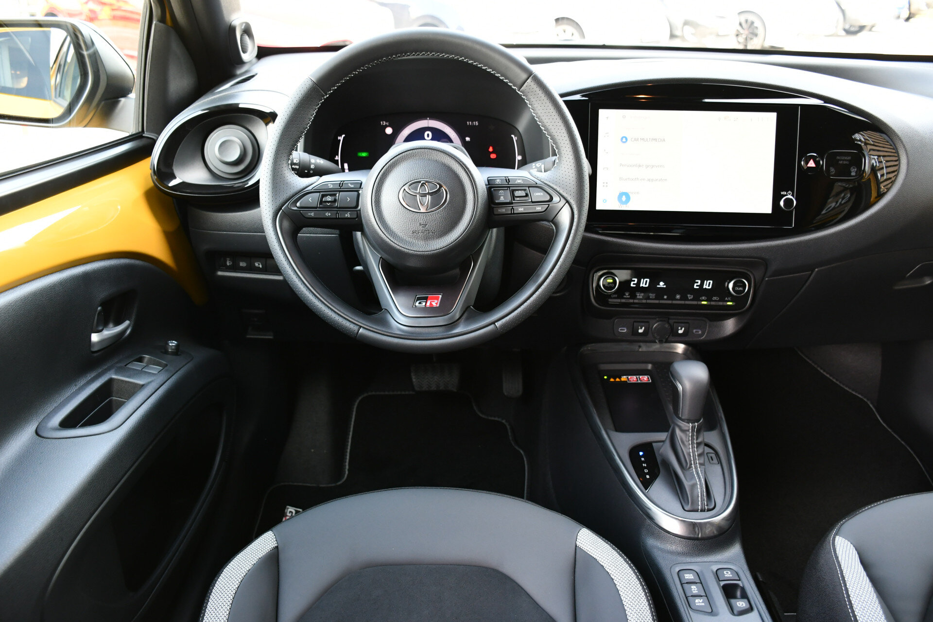 Toyota Aygo X Hybrid 115 GR Sport Automaat 116pk - Afbeelding 2