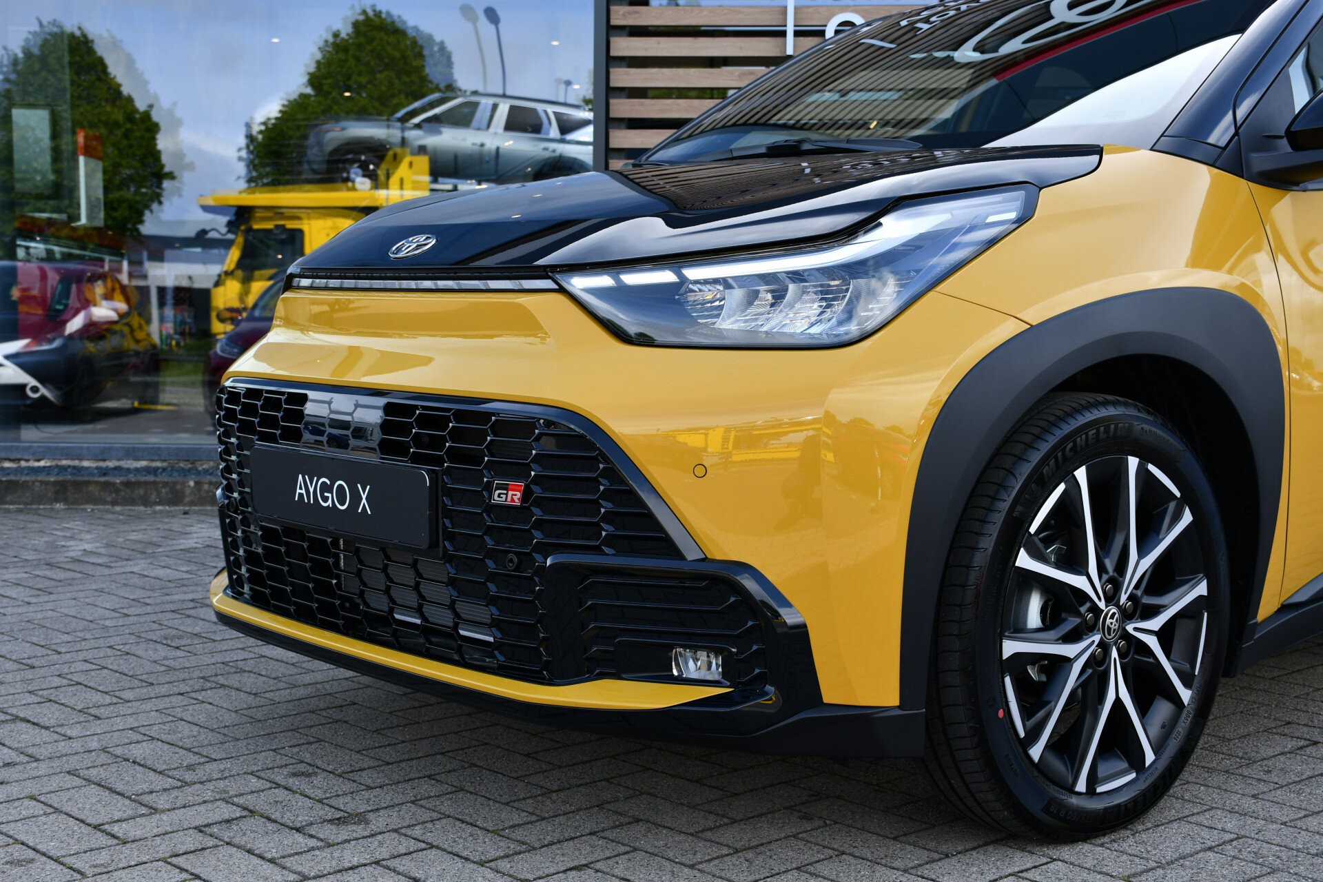 Toyota Aygo X Hybrid 115 GR Sport Automaat 116pk - Afbeelding 3