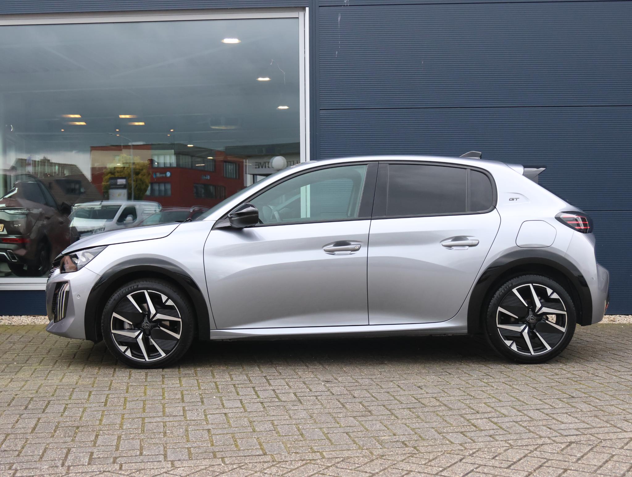 Peugeot 208 1.2 Hybrid 145 e-DCS6 GT - Afbeelding 2
