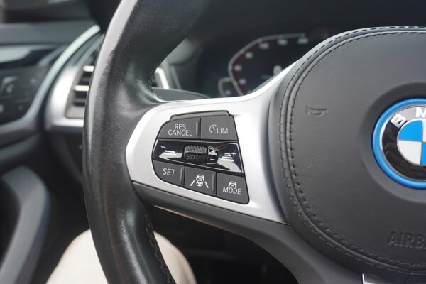 cruise control adaptief met Stop&Go cruise control adaptief met Stop&Go