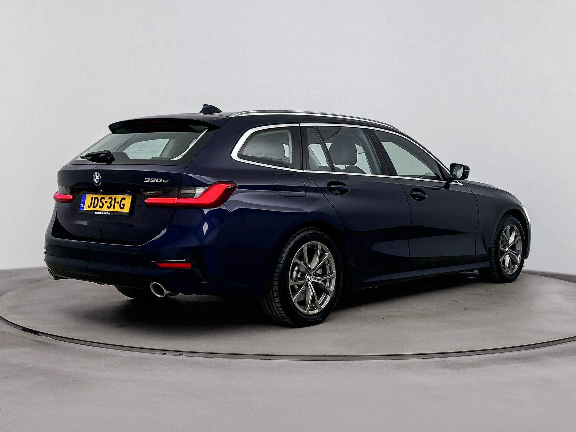 BMW 3 Serie Touring 330e High Executive - Afbeelding 3