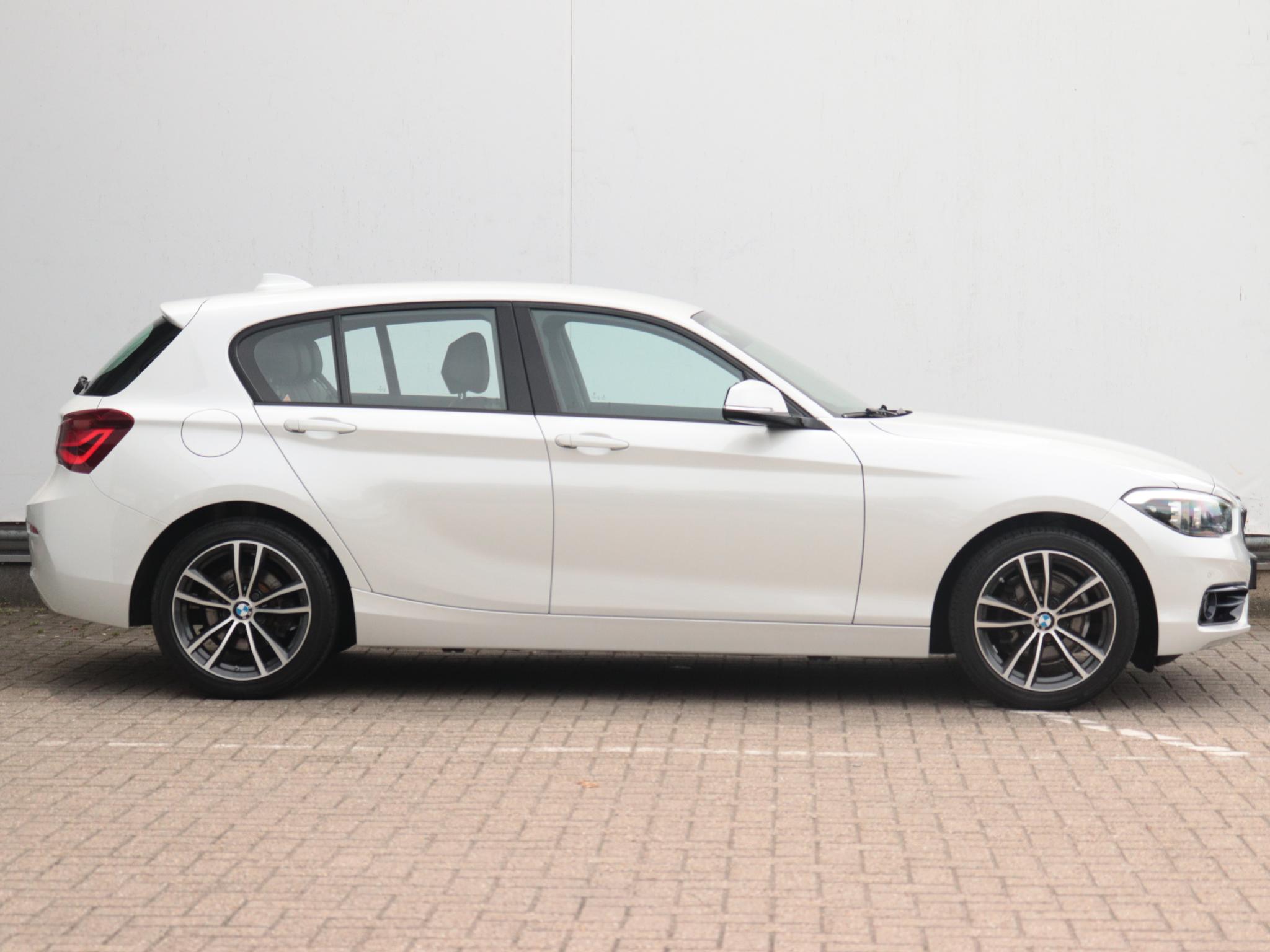 BMW 1 Serie 116i Corporate Lease High Executive - Afbeelding 4