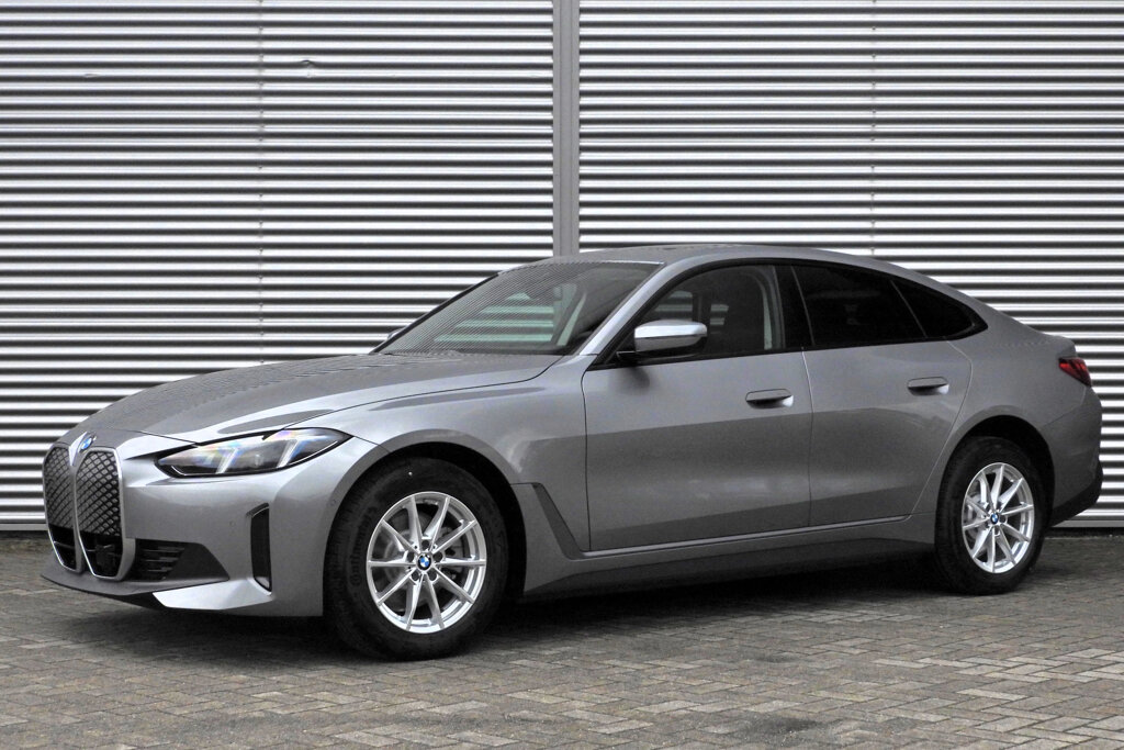 BMW i4 1