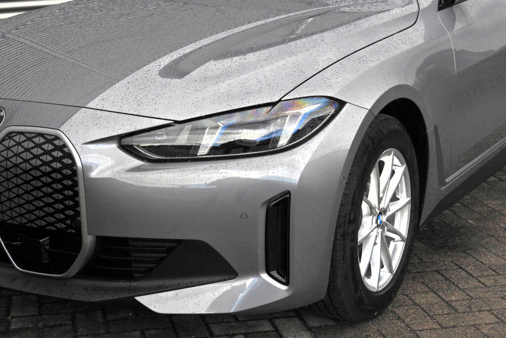BMW i4 7