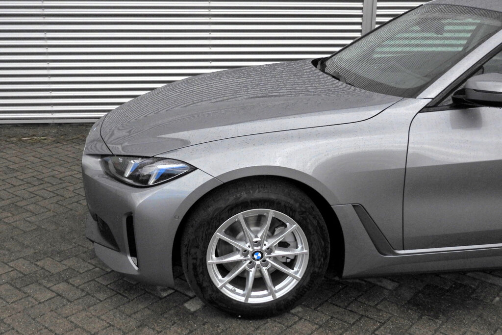 BMW i4 9