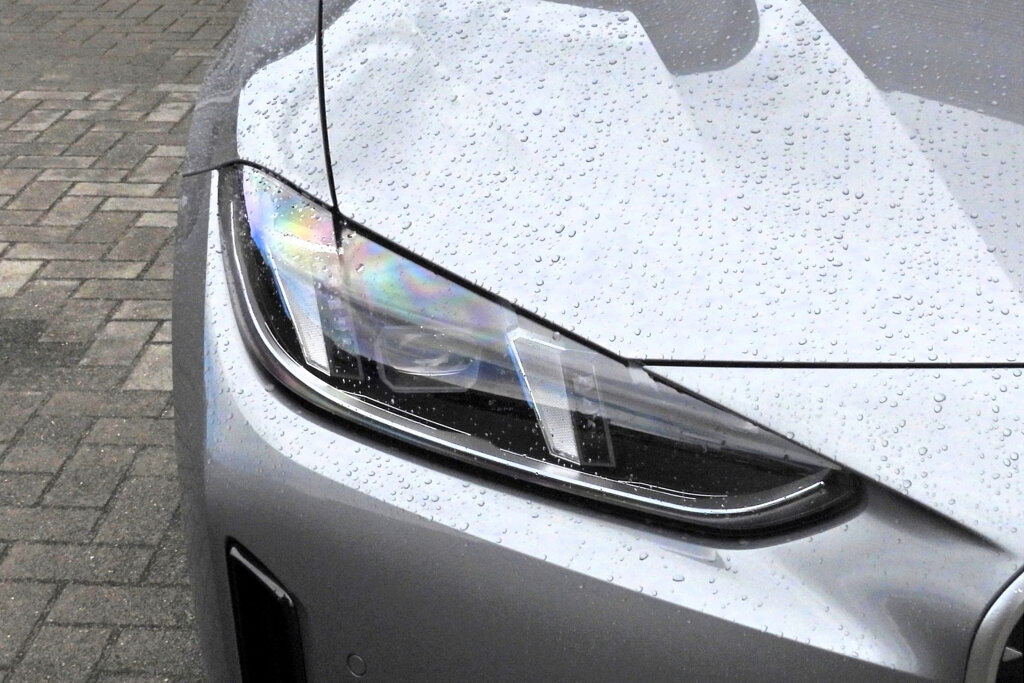 BMW i4 15