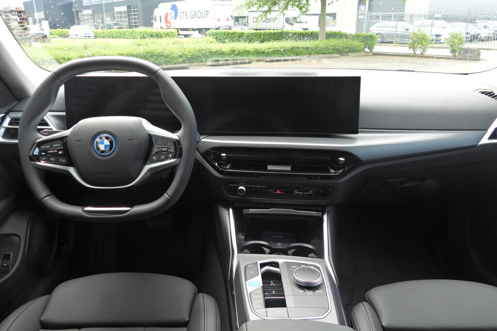 BMW i4 20
