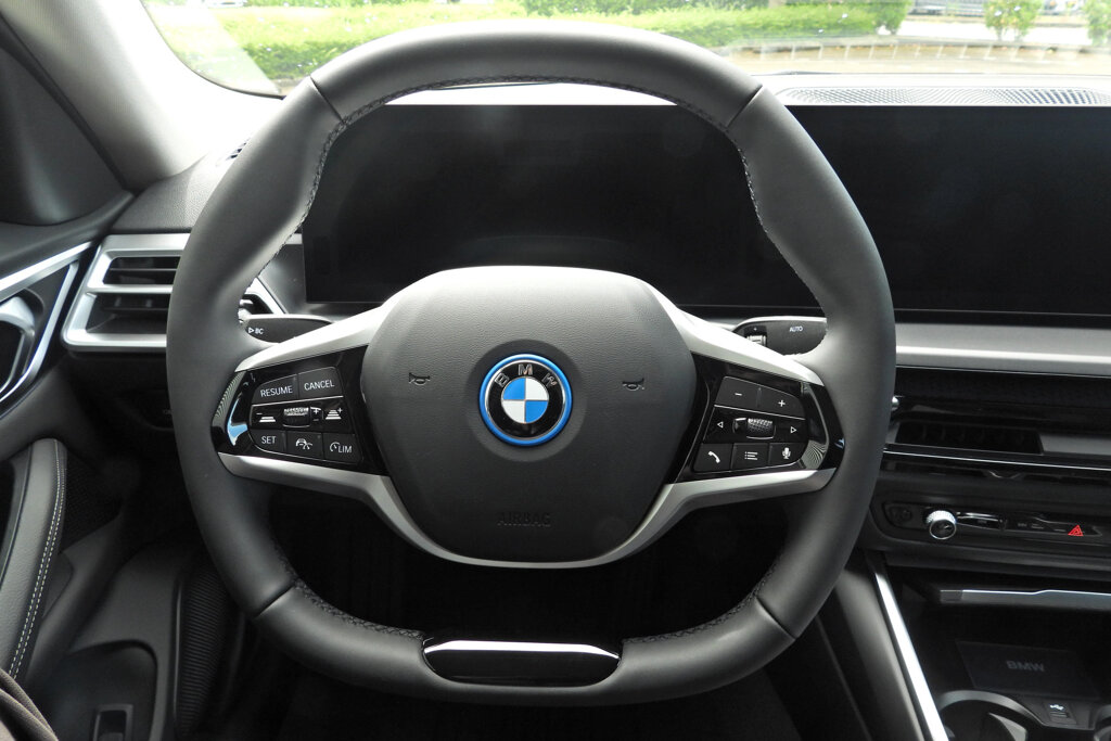 BMW i4 21