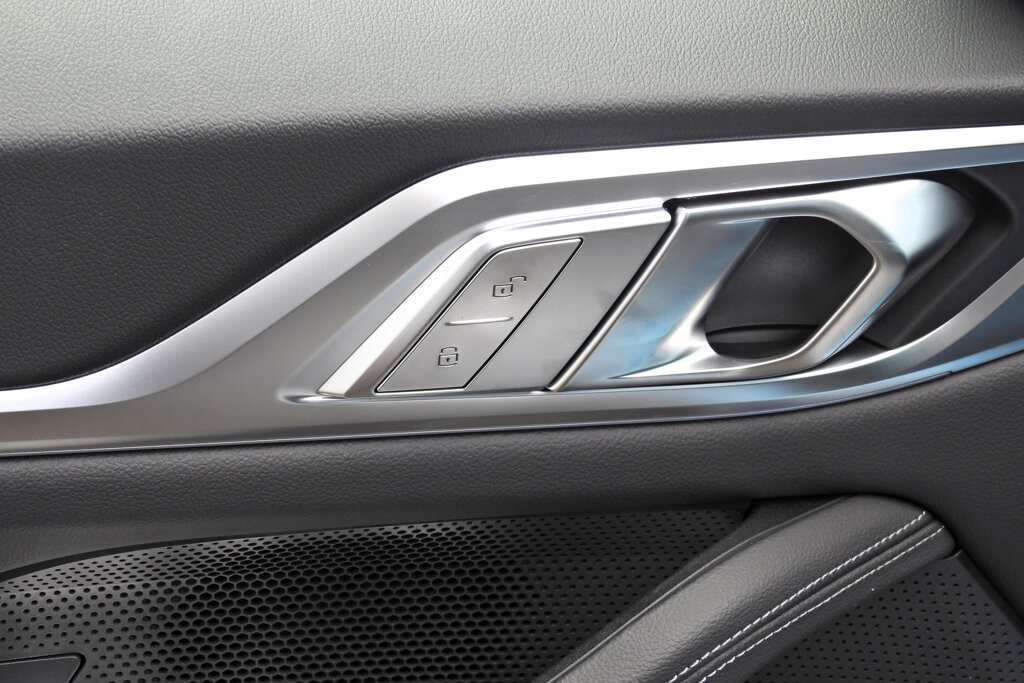 BMW i4 28