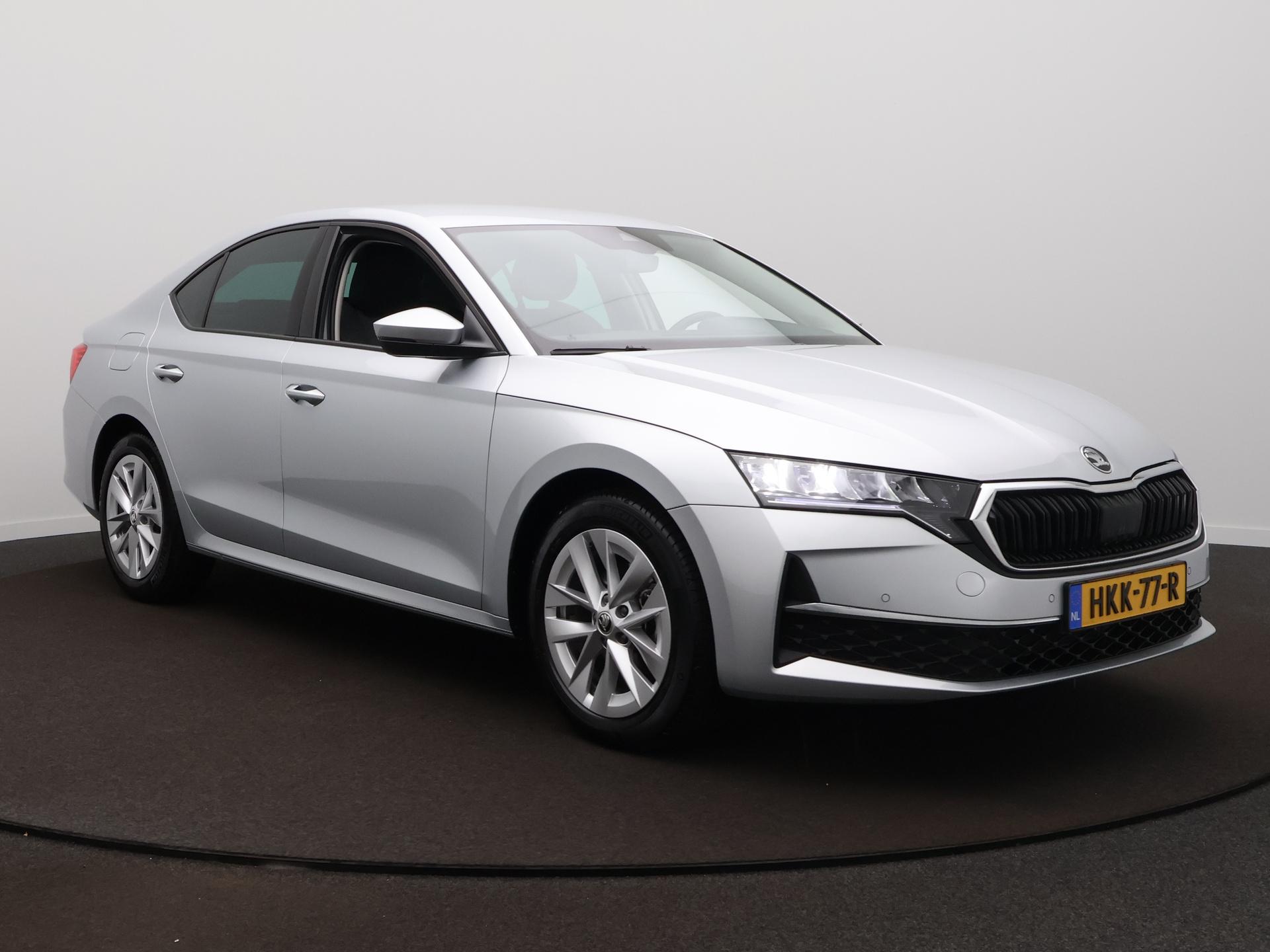 Skoda Octavia First Edition 1.5 TSI m-HEV 85 kW / 115 PK Hatchba - Afbeelding 3
