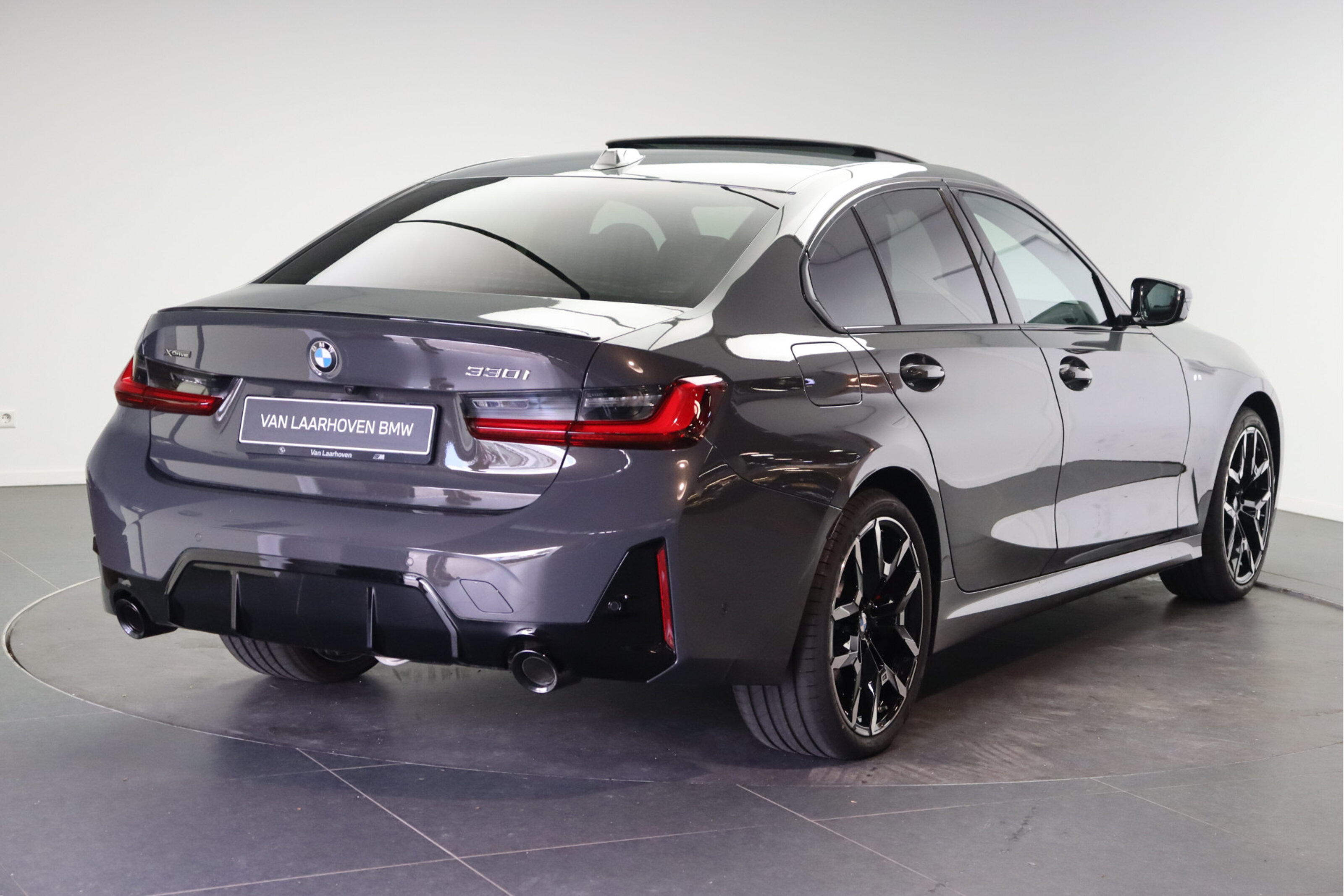 BMW 3 Serie 330i xDrive M Sport Automaat