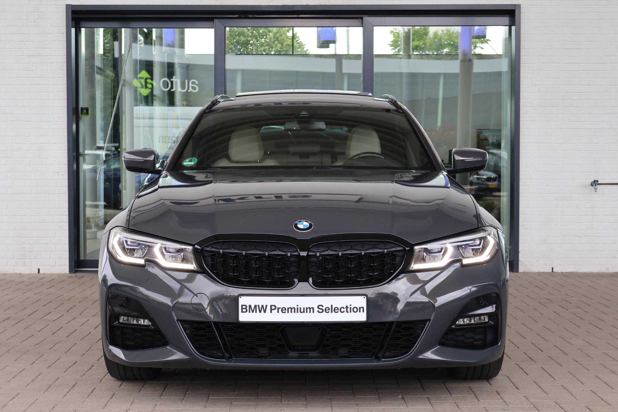 BMW 3 Serie Touring 330i xDrive High Executive - Afbeelding 3