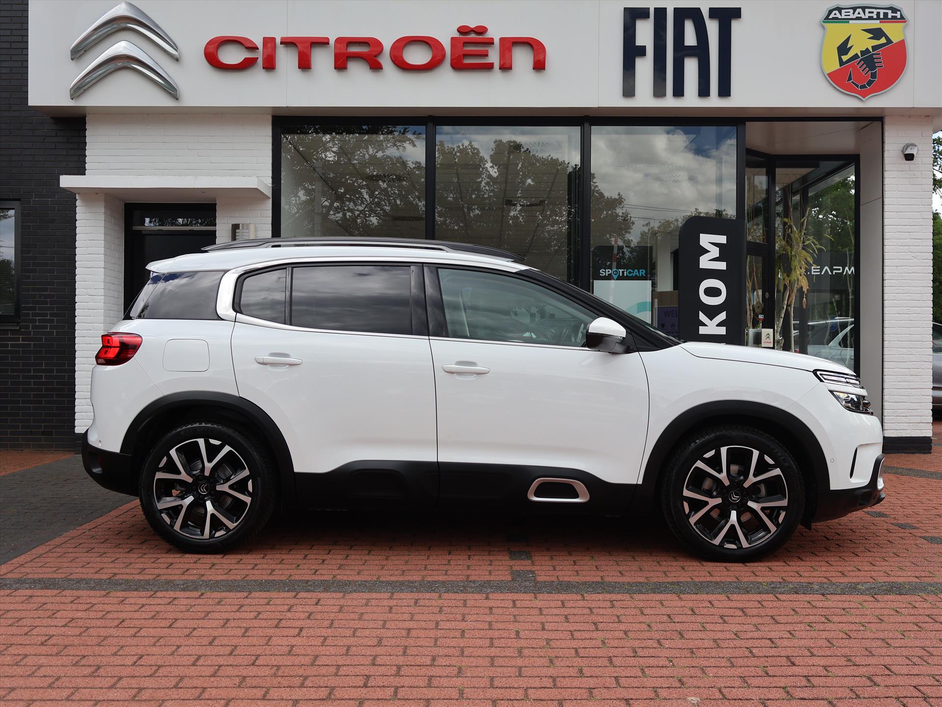 Citroën C5 Aircross PureTech 180PK S&S EAT8 aut. Business Plus, Rijklaarprijs | Trekhaak | 19 inch wielen | Elektrische kofferklep | Full LED - Afbeelding 3