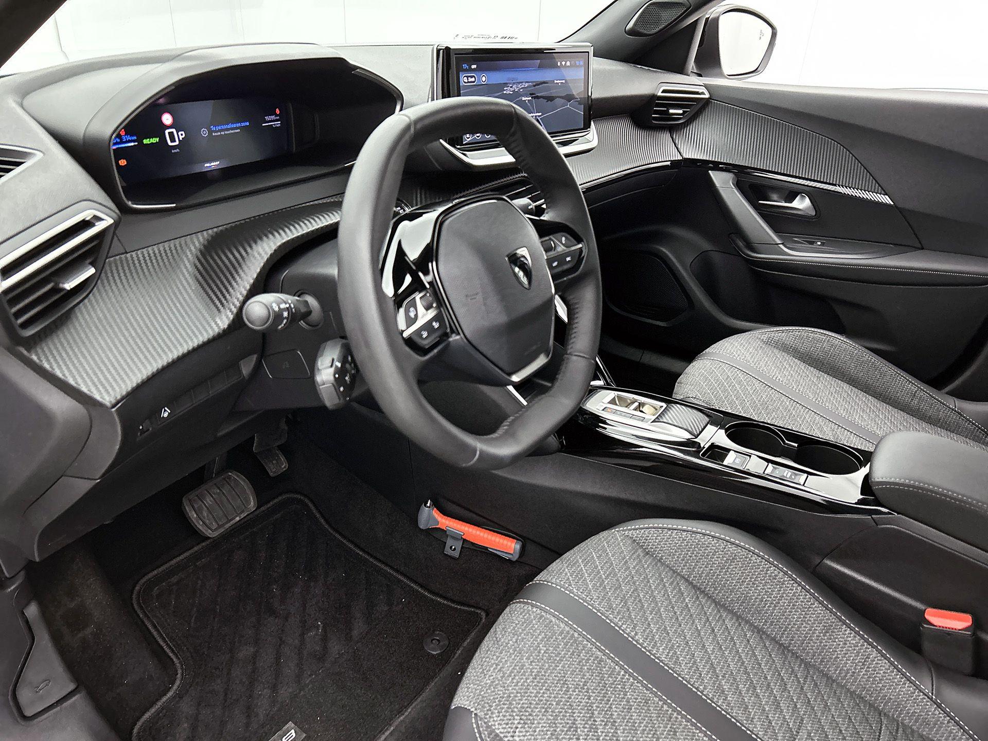 Peugeot e-2008