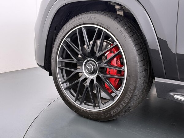 23" multispaaks gesmede AMG-velgen, zwart 23" multispaaks gesmede AMG-velgen, zwart