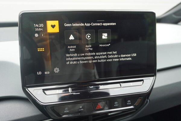Apple Carplay/Android Auto Apple Carplay/Android Auto