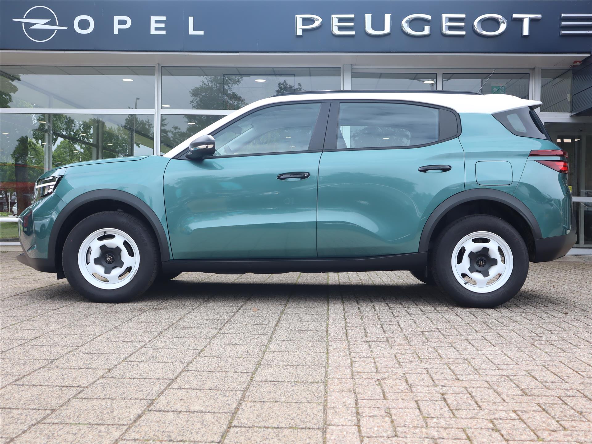 Opel Frontera Edition 1.2 Turbo Hybrid 145pk eDCT automaat, Rijklaarprijs, Navigatie Camera Stoel-, stuur- en voorruitverwarming - Afbeelding 3
