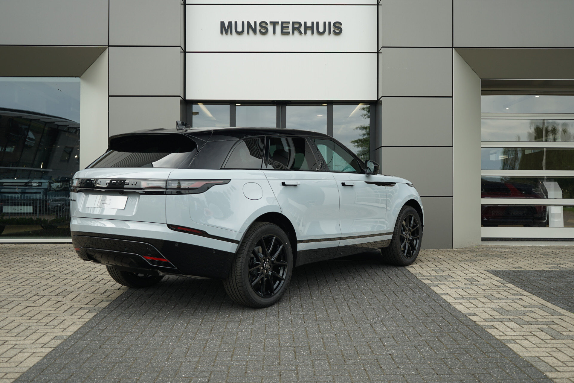 Land Rover Range Rover Velar P400e AWD Dynamic SE PHEV Occasion Lease vanaf € 1.619,00  p/m - Afbeelding 2