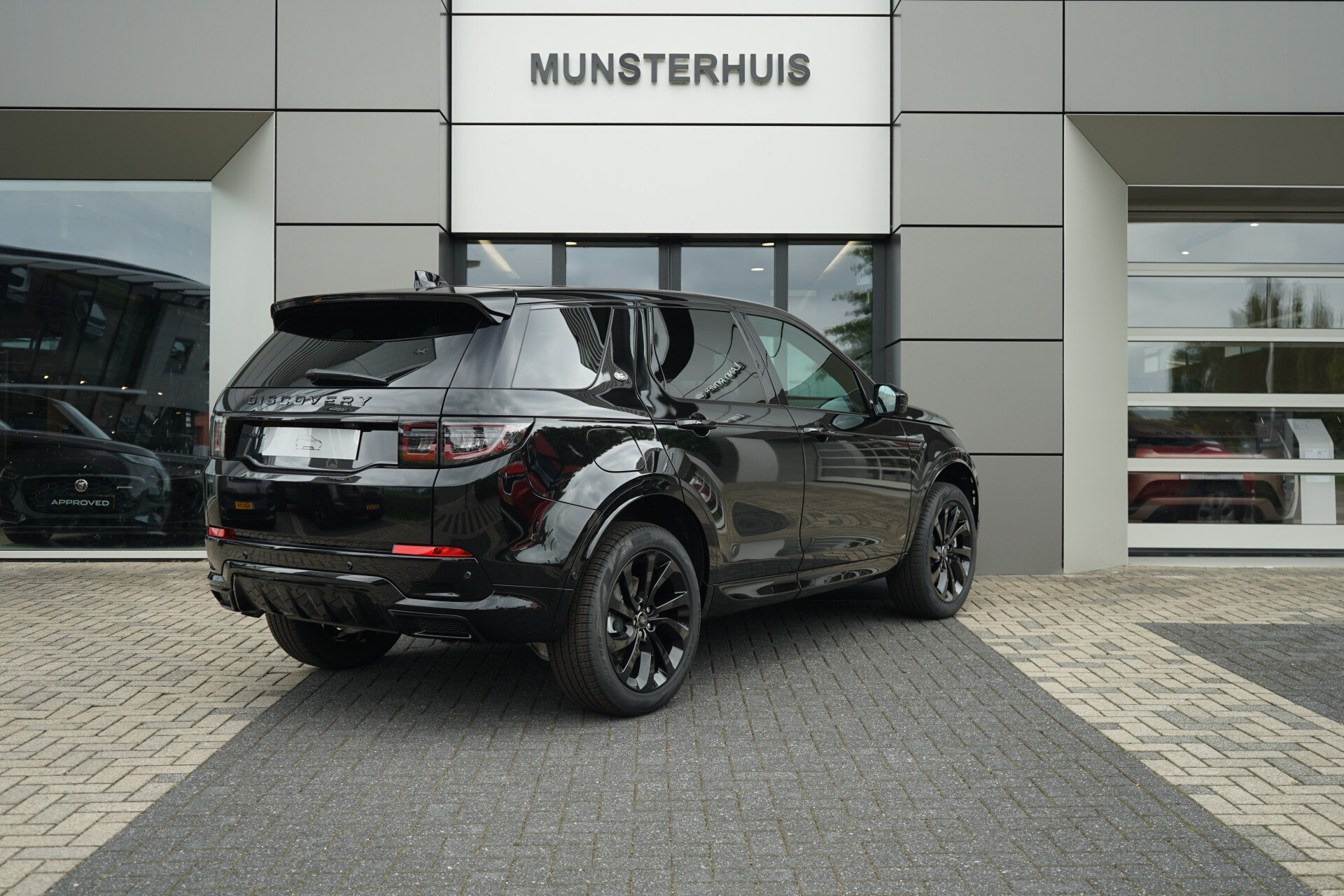 Land Rover Discovery Sport P270e PHEV Dynamic SE Occasion Lease vanaf € 1.194,00 p/m - Afbeelding 2