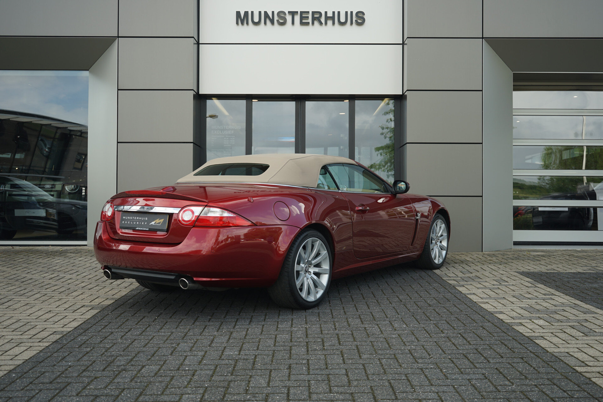Jaguar XK 4.2 V8 Convertible - Afbeelding 2