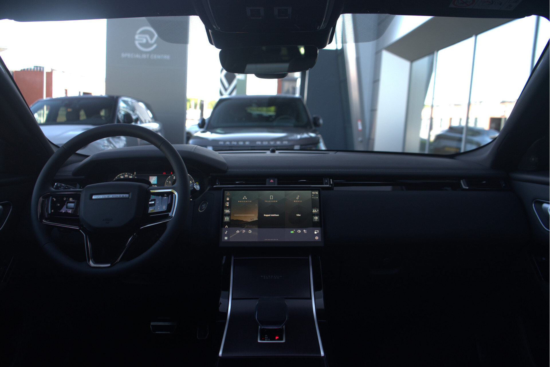 Land Rover Range Rover Velar 2.0 P400e AWD Belgravia Edition PHEV - Afbeelding 4